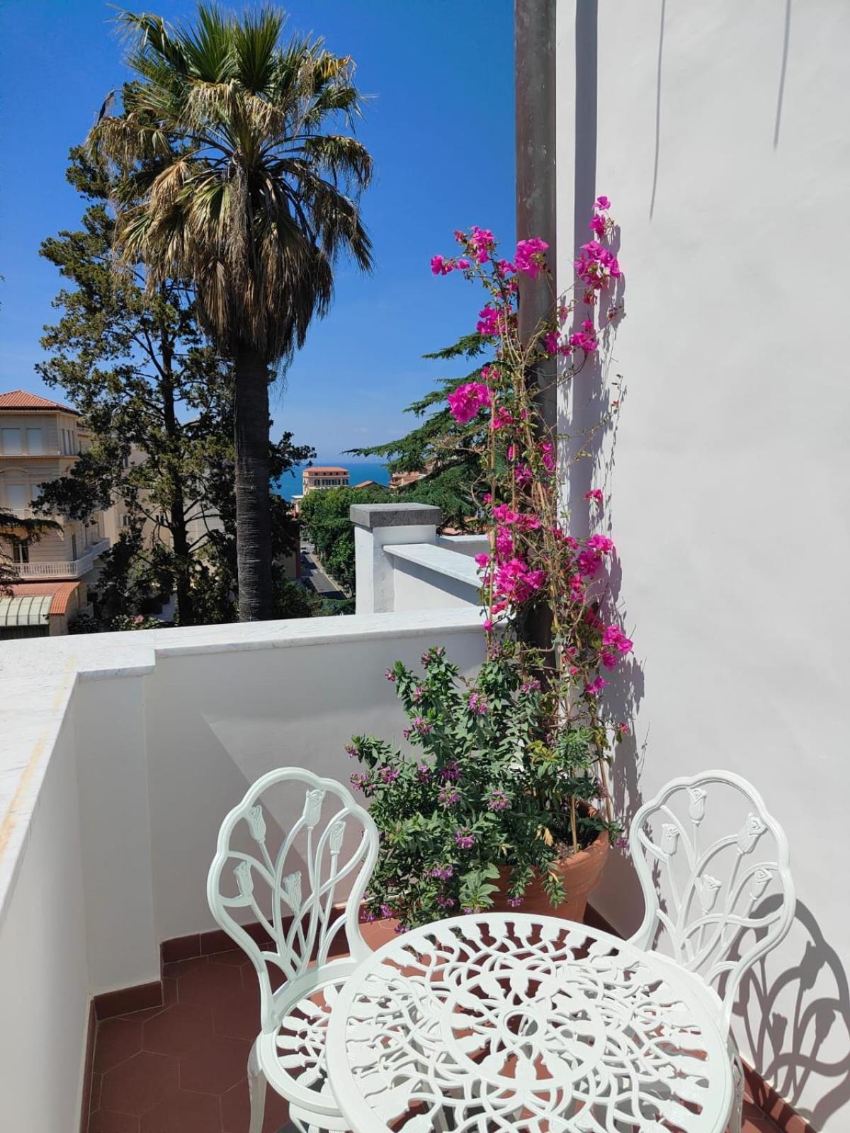 Casa Enzina Sorrento Exterior foto